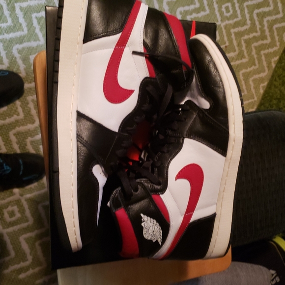 Nike Jordan 1 OG 13 Gym Red - Picture 6 of 6